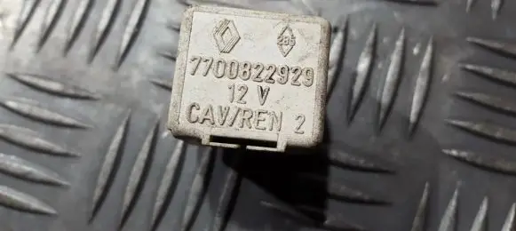 Renault Kangoo I Other relay 7700822929
