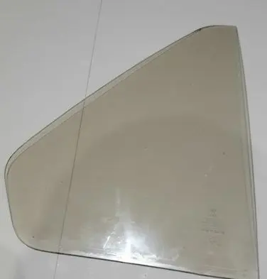 Volkswagen Jetta I Rear vent window glass 173845216B