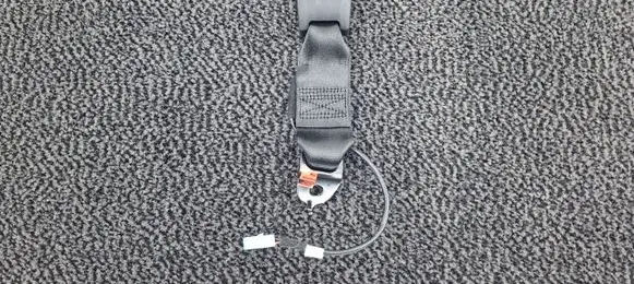 Porsche Macan (95B) Middle seatbelt buckle (rear) 95B857740A