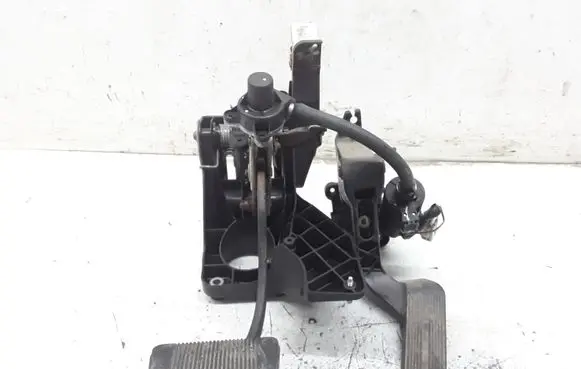 Chrysler Pacifica Pedal assembly 