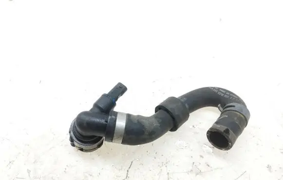 Engine coolant pipe/hose