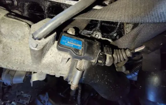 Opel Zafira A Air pressure sensor 0281002437