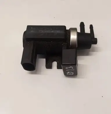 Audi A4 S4 B6 8E 8H Turbo solenoid valve 8E0906628B