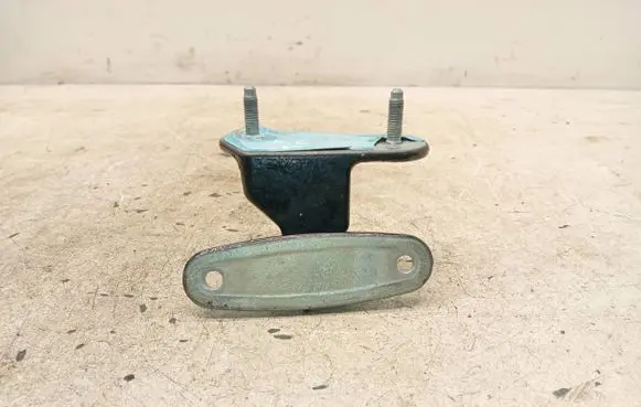 Mercedes-Benz GL X166 Rear door upper hinge A046572