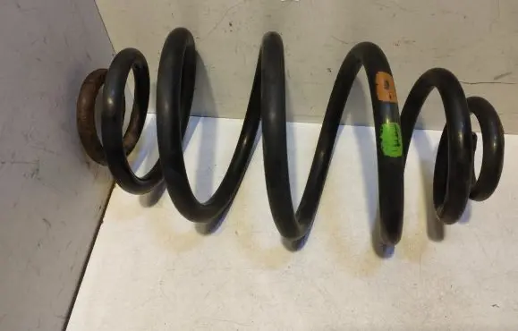 Volkswagen PASSAT B5 Rear coil spring