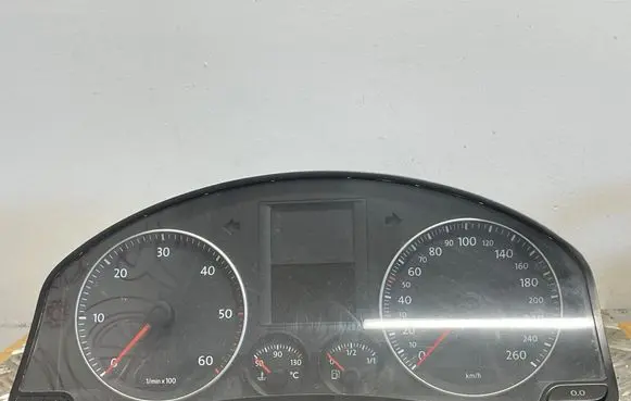 Speedometer (instrument cluster)