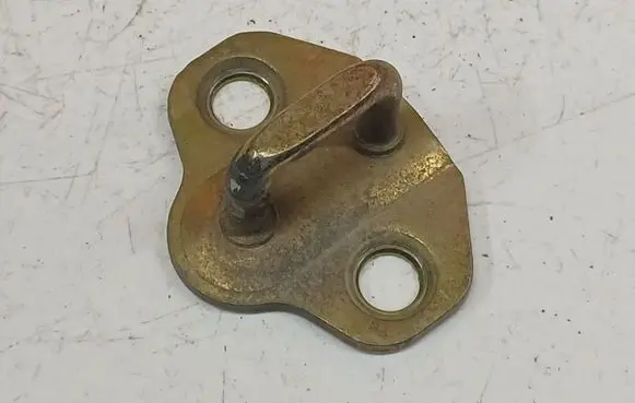 Opel Astra F Rear door lock loop/hook striker 