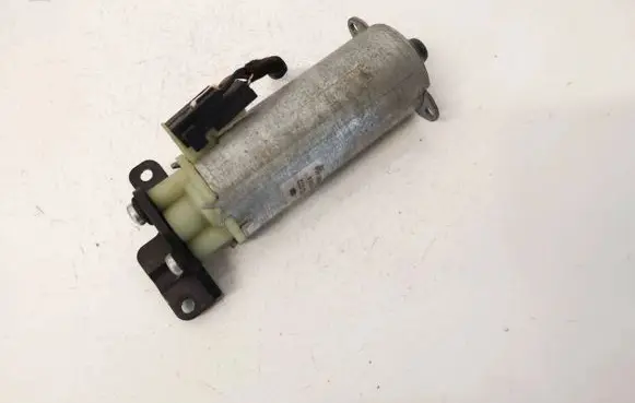 Volkswagen PASSAT B6 Seat adjustment motor 0130002532 198397-104
