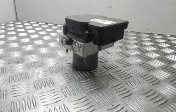 Maserati Ghibli ABS Pump 6701529350 VD19290