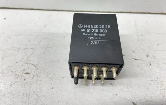 Mercedes-Benz E W124 Cruise control relay A1408202026 1408202026 51219003