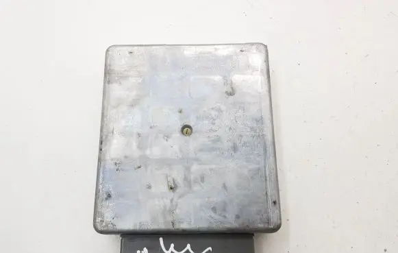 Ford Focus Engine control unit/module XS4F12A650FAB E111000287