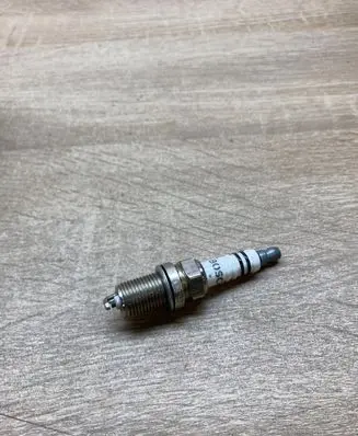 Volkswagen Golf VI Spark plug SUPERPLUSSPARKPLUG FR7DC
