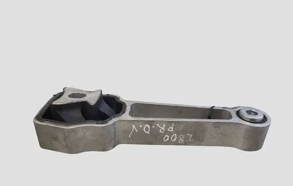 Volvo V70 Engine mount bracket 326658629