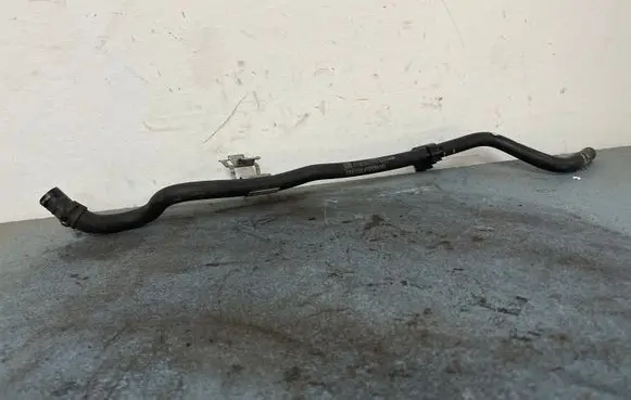 Opel Zafira B Engine coolant pipe/hose 13160254 525226648