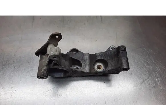 Opel Astra G Generator/alternator bracket 897222554