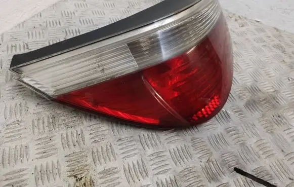 BMW 5 E60 E61 Rear/tail lights 6910767