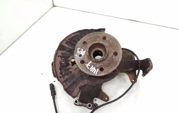 Mercedes-Benz ML W163 Front wheel hub spindle knuckle