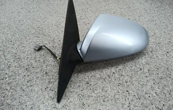Nissan Primera Front door electric wing mirror 96302AU473