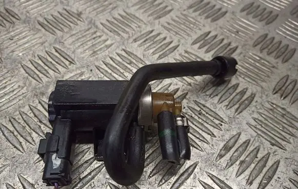 Citroen C5 X Valve vacuum 9661960380
