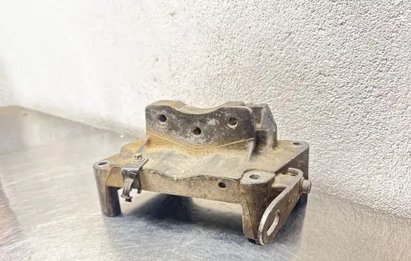 Opel Corsa D Engine mounting bracket 55199250
