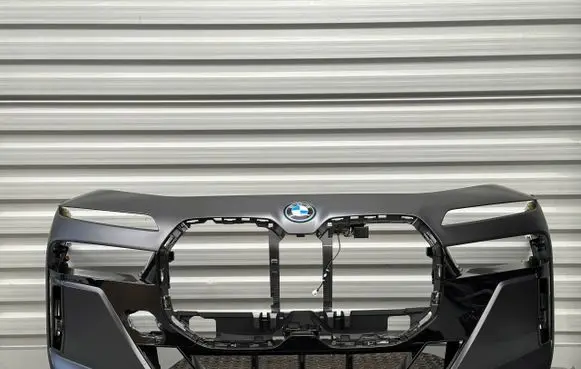 BMW 7 G70 Front bumper