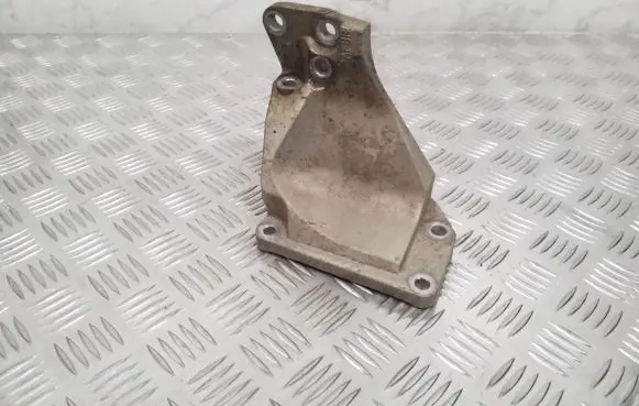 Infiniti FX Engine mounting bracket AF8R