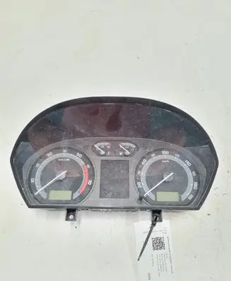 Skoda Fabia Mk1 (6Y) Speedometer (instrument cluster) 6Y0920881M