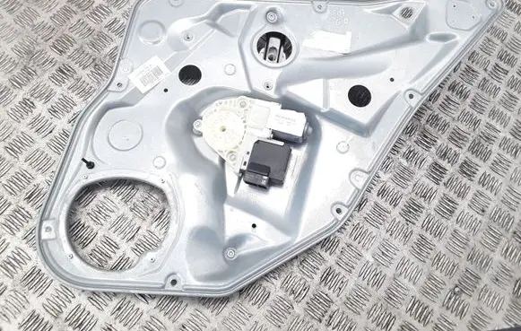 Seat Ibiza III (6L) Rear door window regulator with motor 6Q0959812B 6Q0959812 6L4839752AJ