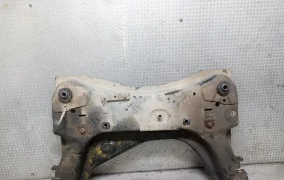 Nissan Note (E11) Front subframe