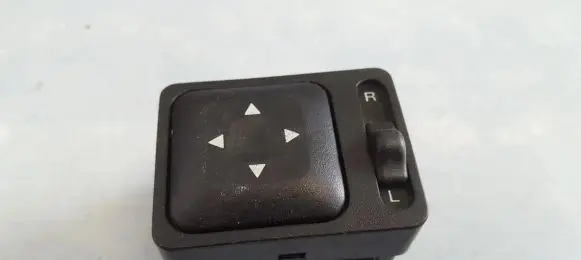 KIA Sportage Wing mirror switch