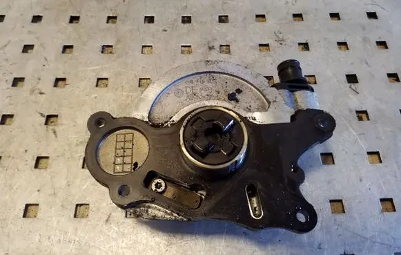 Skoda Superb B6 (3T) Vacuum pump 03L145207