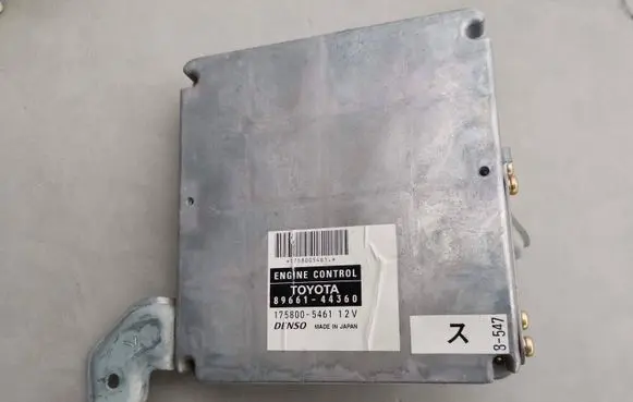 Toyota Avensis Verso Engine control unit/module 8966144360 1758005461