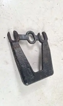 Renault Trafic II (X83) Engine mounting bracket 8200577165