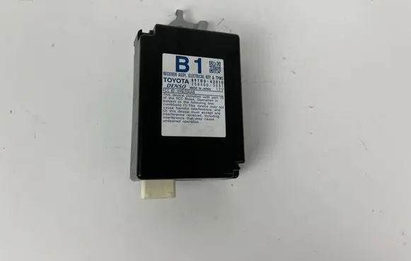 Toyota Mirai Tire pressure control unit 897B062010