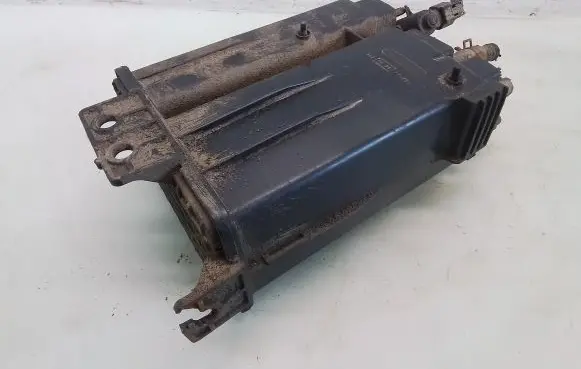 Nissan Murano Z50 Active carbon filter fuel vapour canister 14950CA000