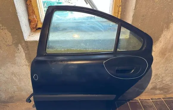 Volvo S60 Front door