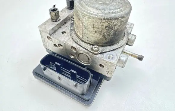 Nissan X-Trail T31 ABS Pump TD8405 83240370 8406L202