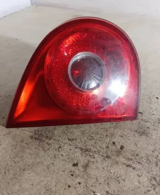 Tailgate rear/tail lights