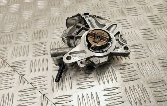 Peugeot 508 Vacuum pump 9674192280 7042850300 1412040903