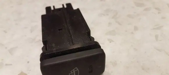 Lexus IS 220D-250-350 Windscreen/window heater switch 15A280
