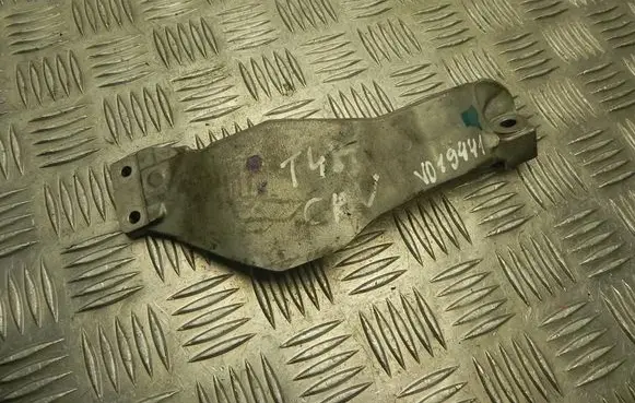 Honda CR-V EGR valve cooler bracket VD19441