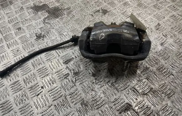 Opel Zafira C Front brake caliper