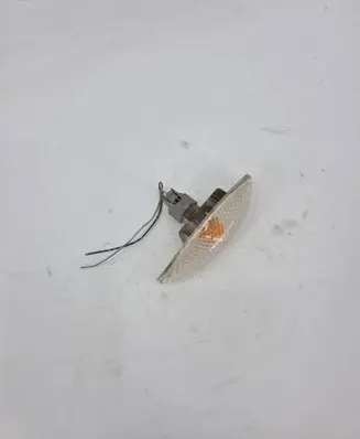 Toyota Yaris Front fender indicator light 
