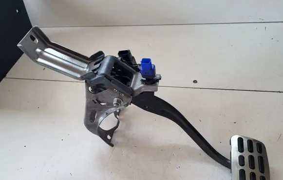 Hyundai Kona I Brake pedal 32800K4010