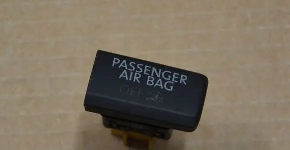Volkswagen Touareg II Passenger airbag on/off switch 7P6919234