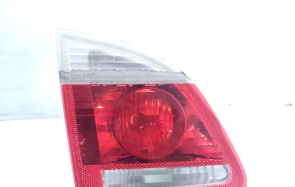 Tailgate rear/tail lights