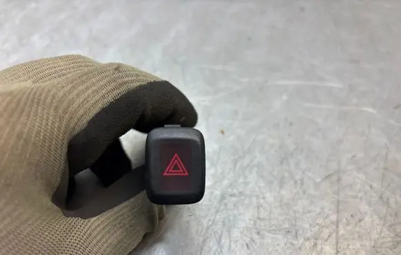 Volvo V60 Hazard light switch 9123681