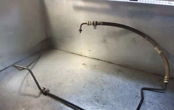 Power steering hose/pipe/line