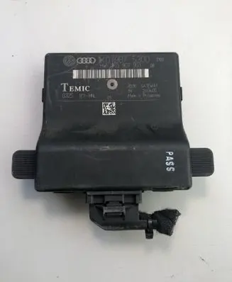 Volkswagen Golf V Gateway control module 1K0907530D 1K0907951