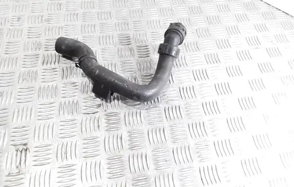 Audi A4 S4 B7 8E 8H Engine coolant pipe/hose 8E0121101C